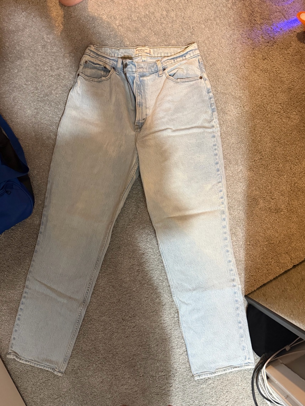 Abercrombie & Fitch 90s Straight-Leg Women’s Jeans